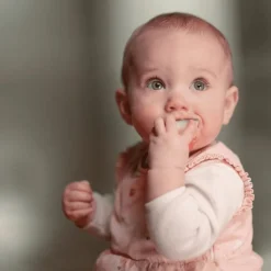 Ella's Kitchen Wortels Appels Pastinaak Bio Knijpfruit 4+ Maanden 120 GR